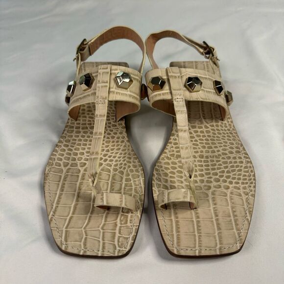 NWOB Vince Camuto Size 8 White Reptile Dailette Thong Sandal Studded Ankle Strap - Picture 1 of 7